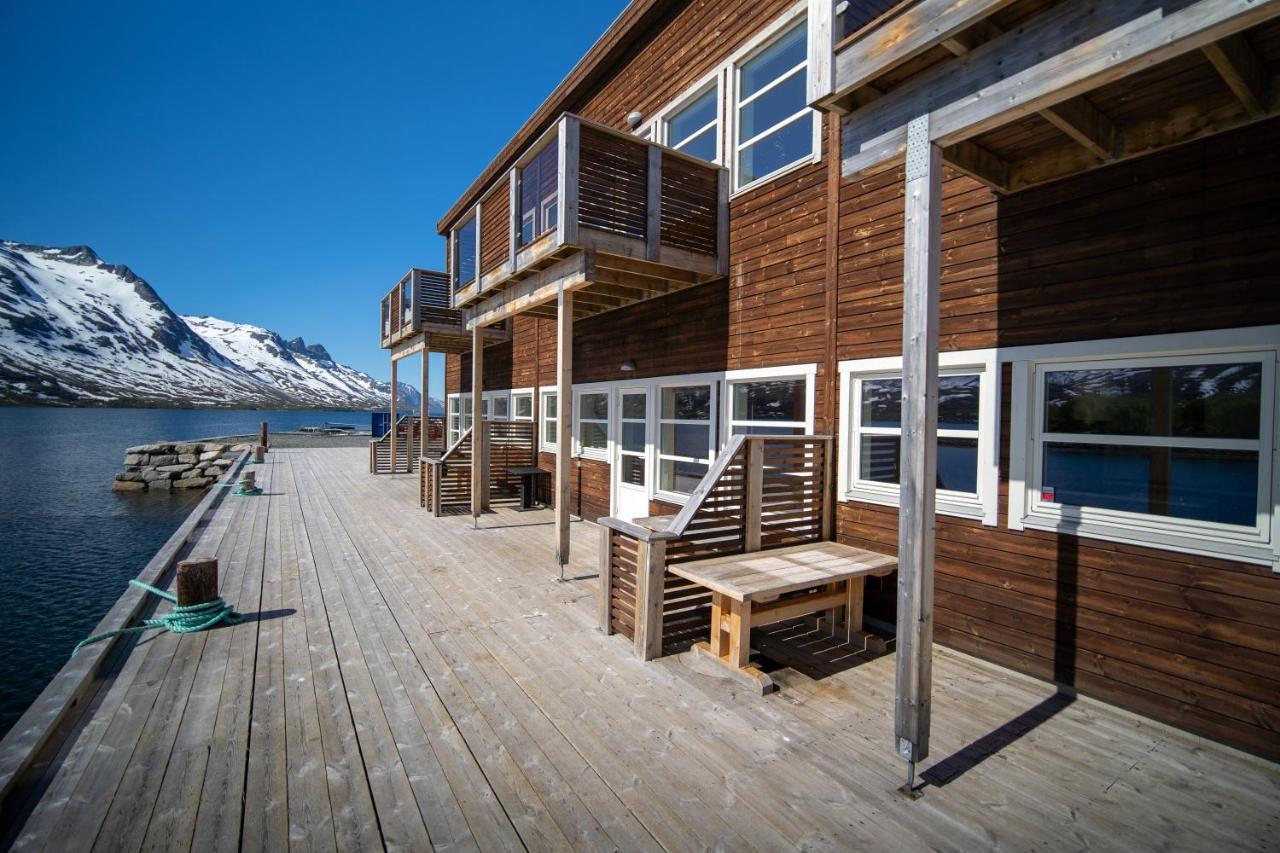 Ersfjordbotn Bryggeアパートホテル エクステリア 写真